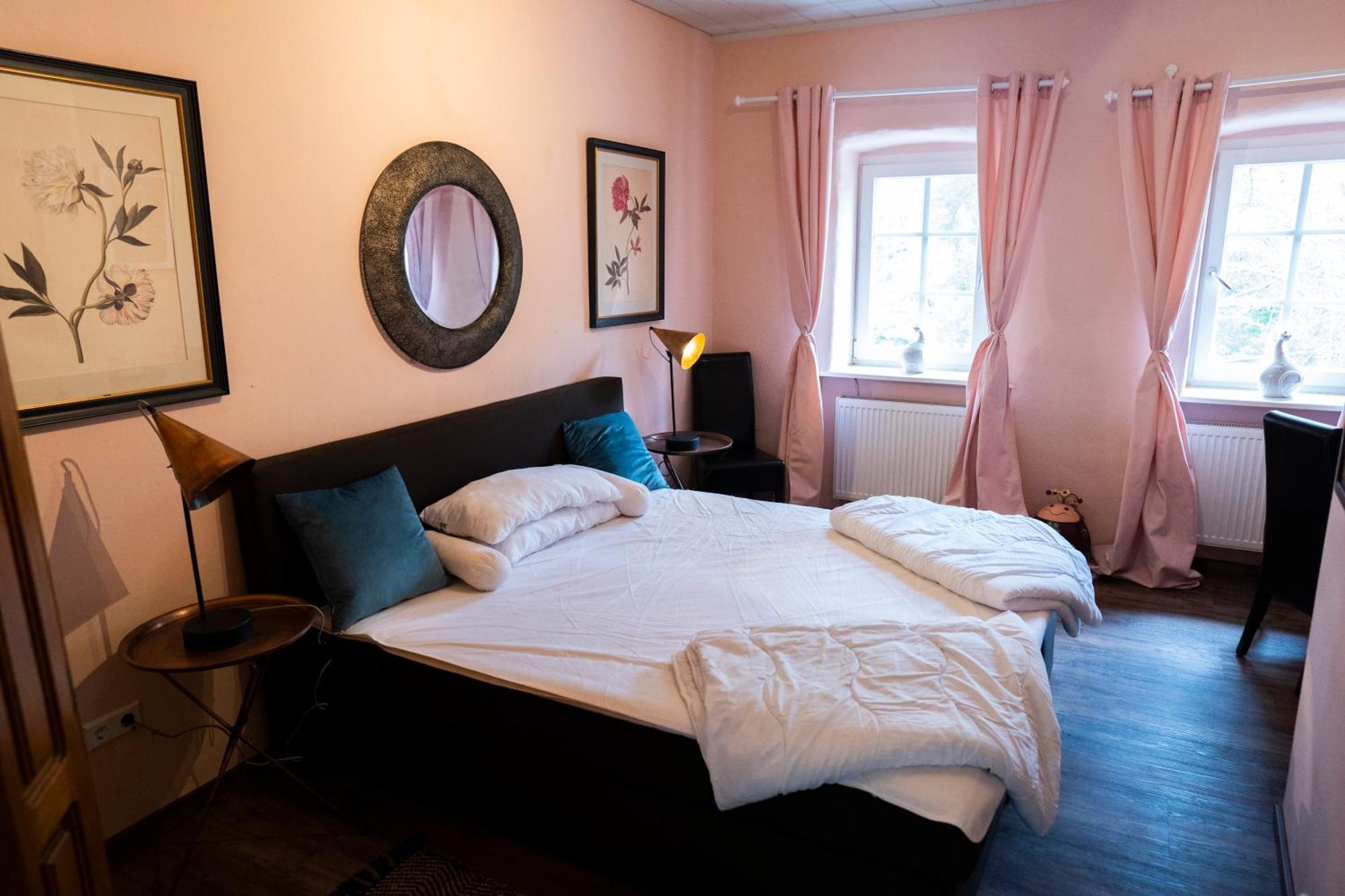 Hotel Und Restaurant Halbinsel Blieskastel Eksteriør billede